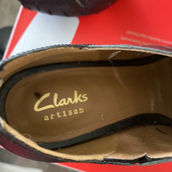 Size 8 Black 3.5 heel boot shoes leather Clark’s zipper - Picture 4 of 5